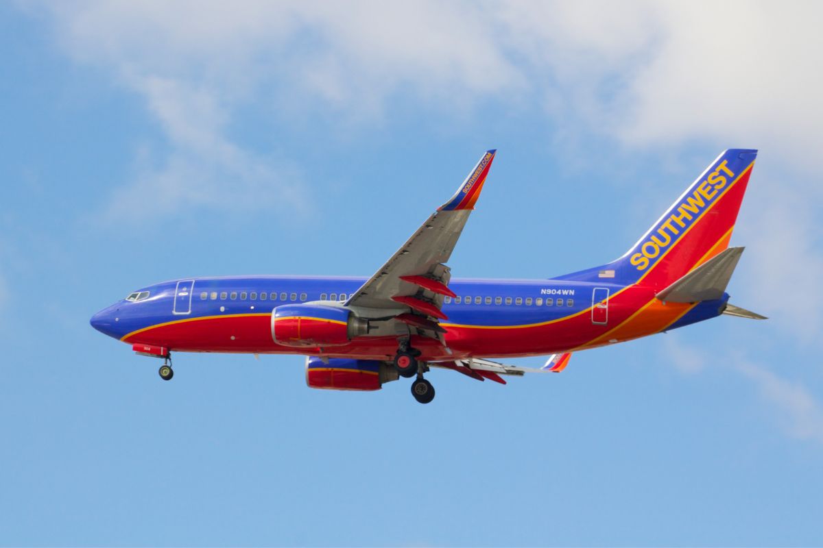 14 Pros And Cons Of Southwest Airlines